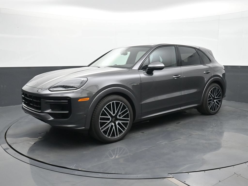 New 2025 Porsche Cayenne Turbo