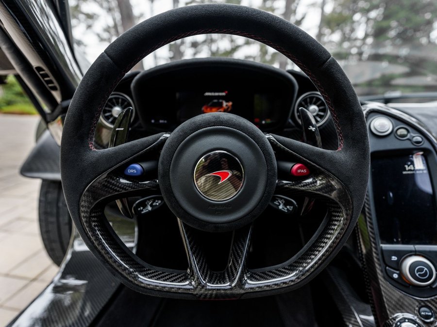 Used 2015 McLaren P1 photo 10