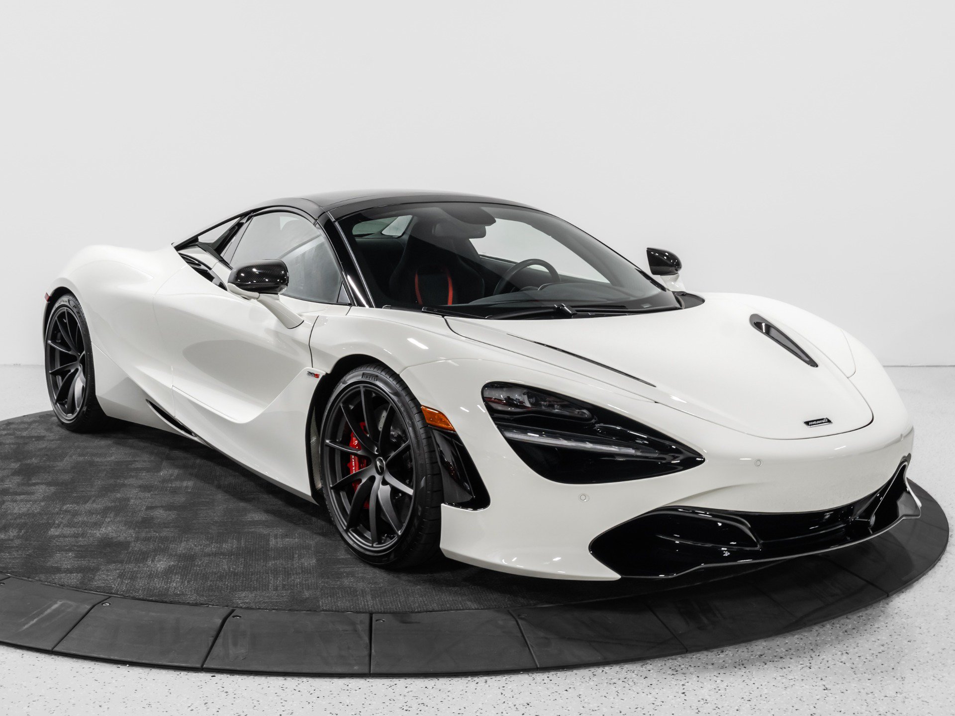 Used 2021 McLaren 720S Performance photo 27