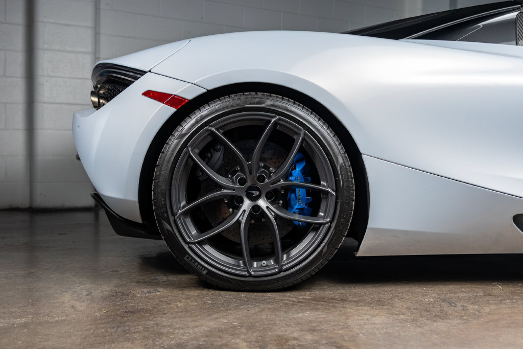 Used 2020 McLaren 720S Luxury photo 14
