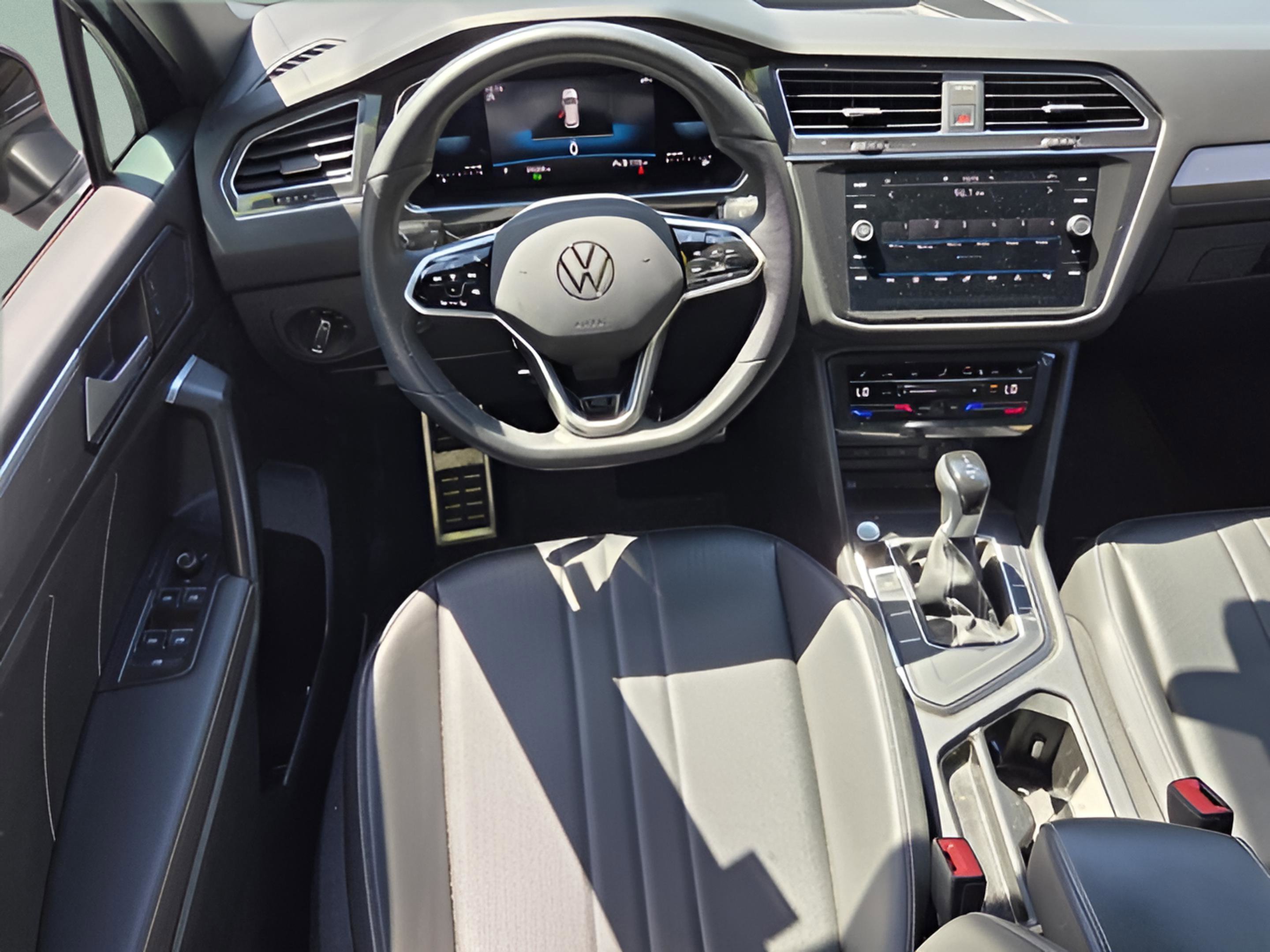 2022 Volkswagen Tiguan SE R-Line