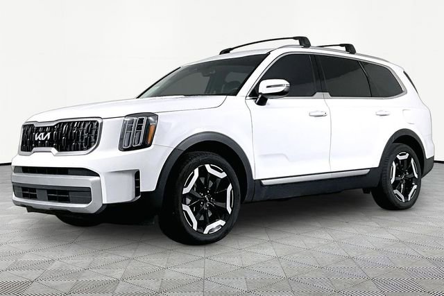 Certified 2024 Kia Telluride EX w/ EX Captain's Chair Package