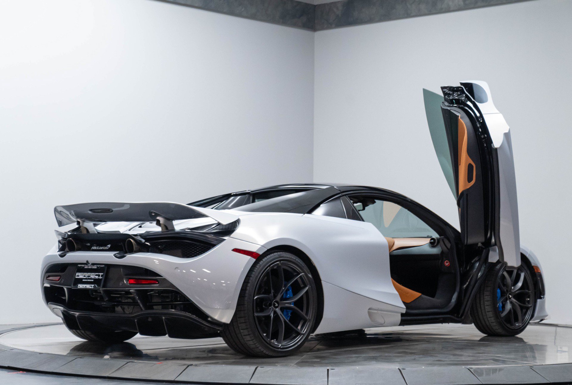 Used 2020 McLaren 720S Luxury photo 19