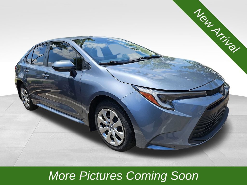 Used 2025 Toyota Corolla LE w/ Convenience Package