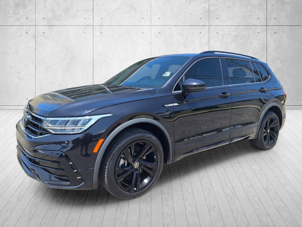 Used 2024 Volkswagen Tiguan SE R-Line