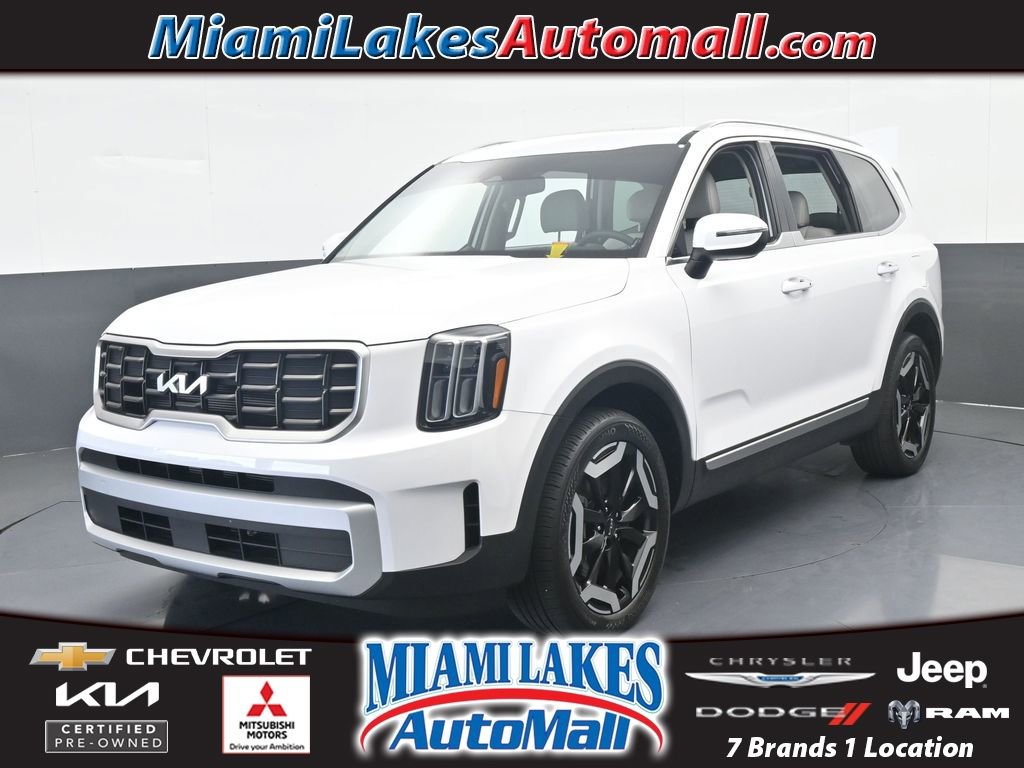 Used 2024 Kia Telluride S w/ S Sunroof Package