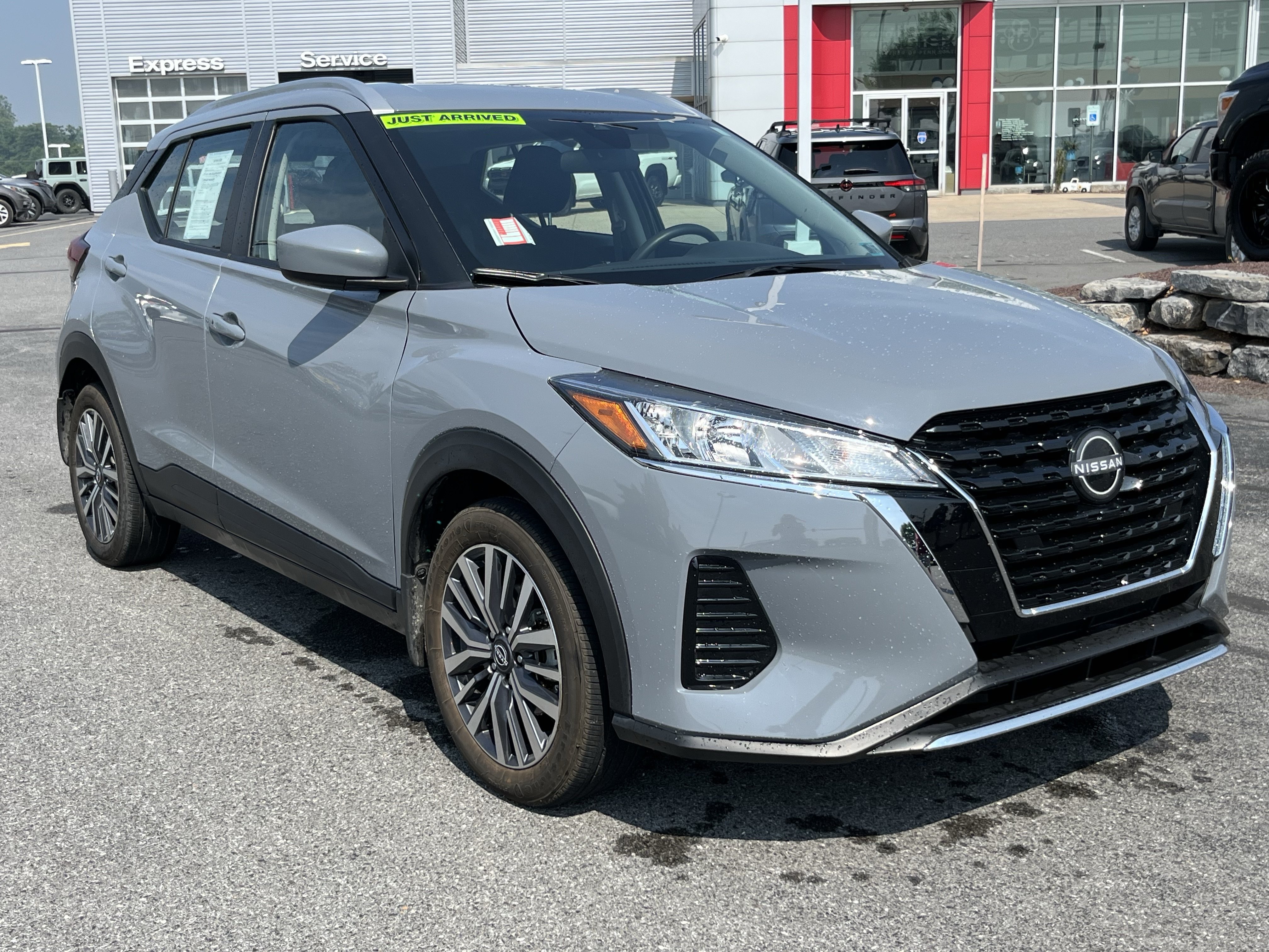 Used 2024 Nissan Kicks SV