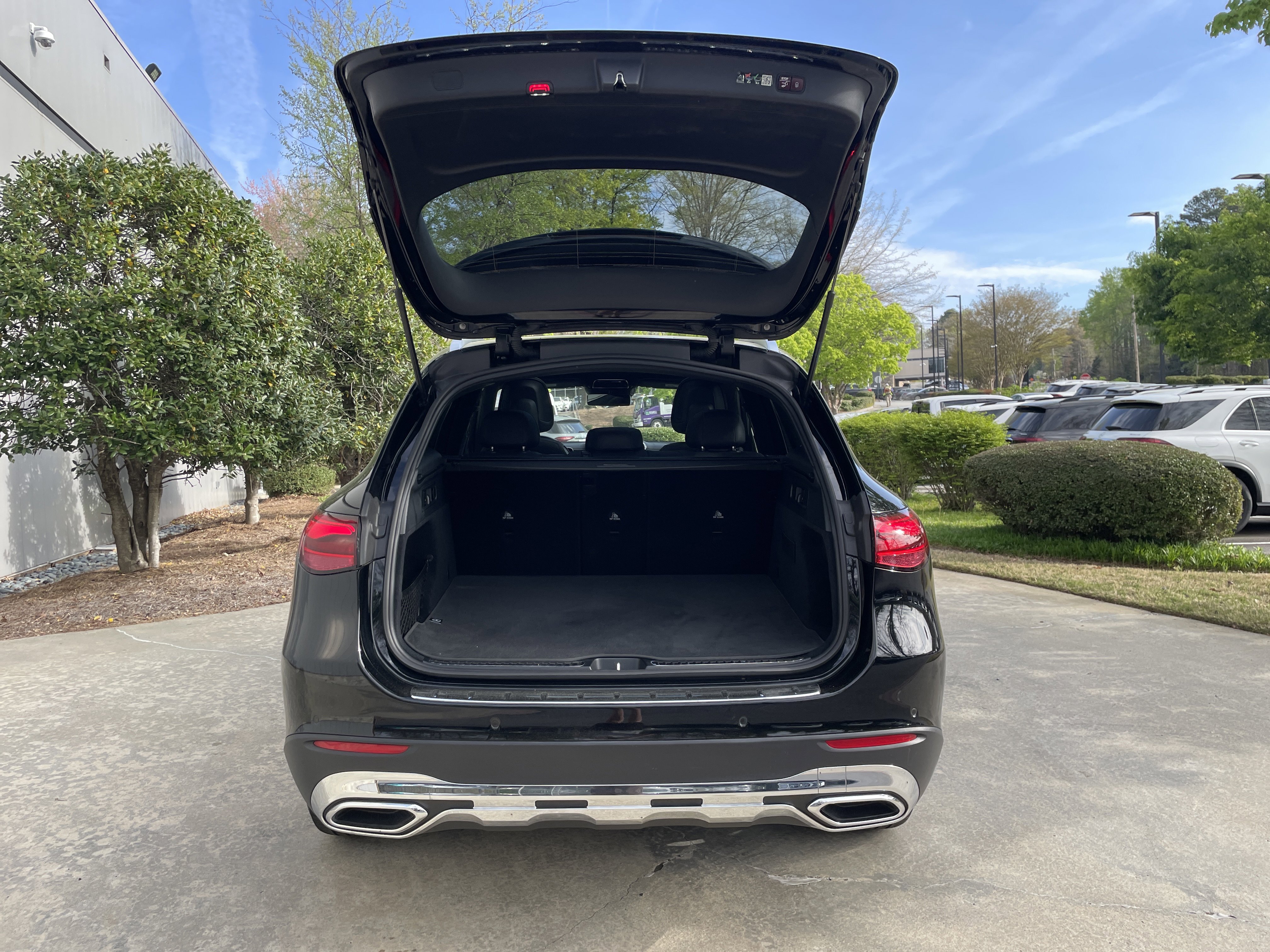 2025 Mercedes-Benz GLC 300 4MATIC