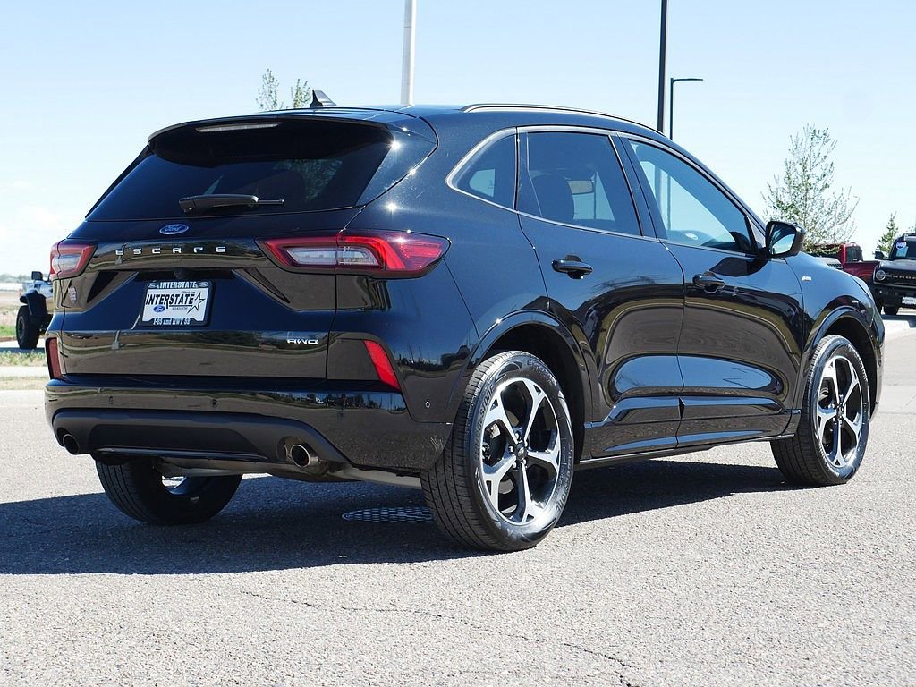 2023 Ford Escape ST-Line Elite