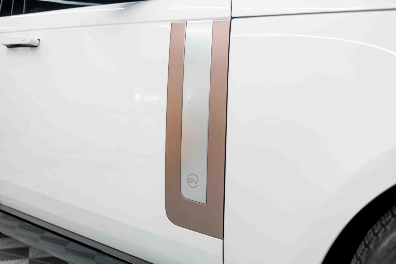 2024 Land Rover Range Rover SV
