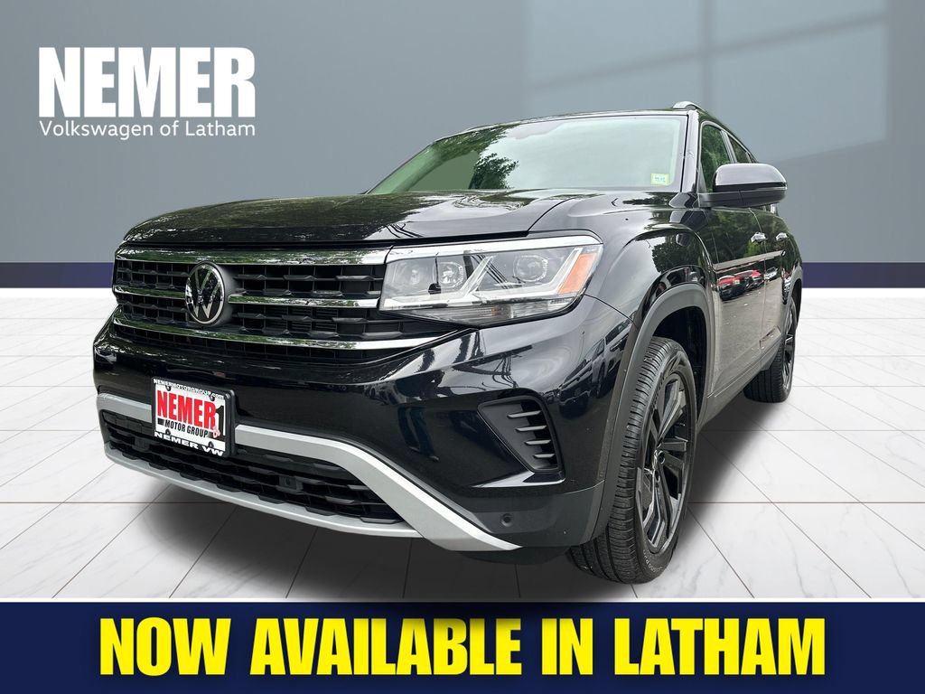 Certified 2023 Volkswagen Atlas SE w/ Black Wheel Package