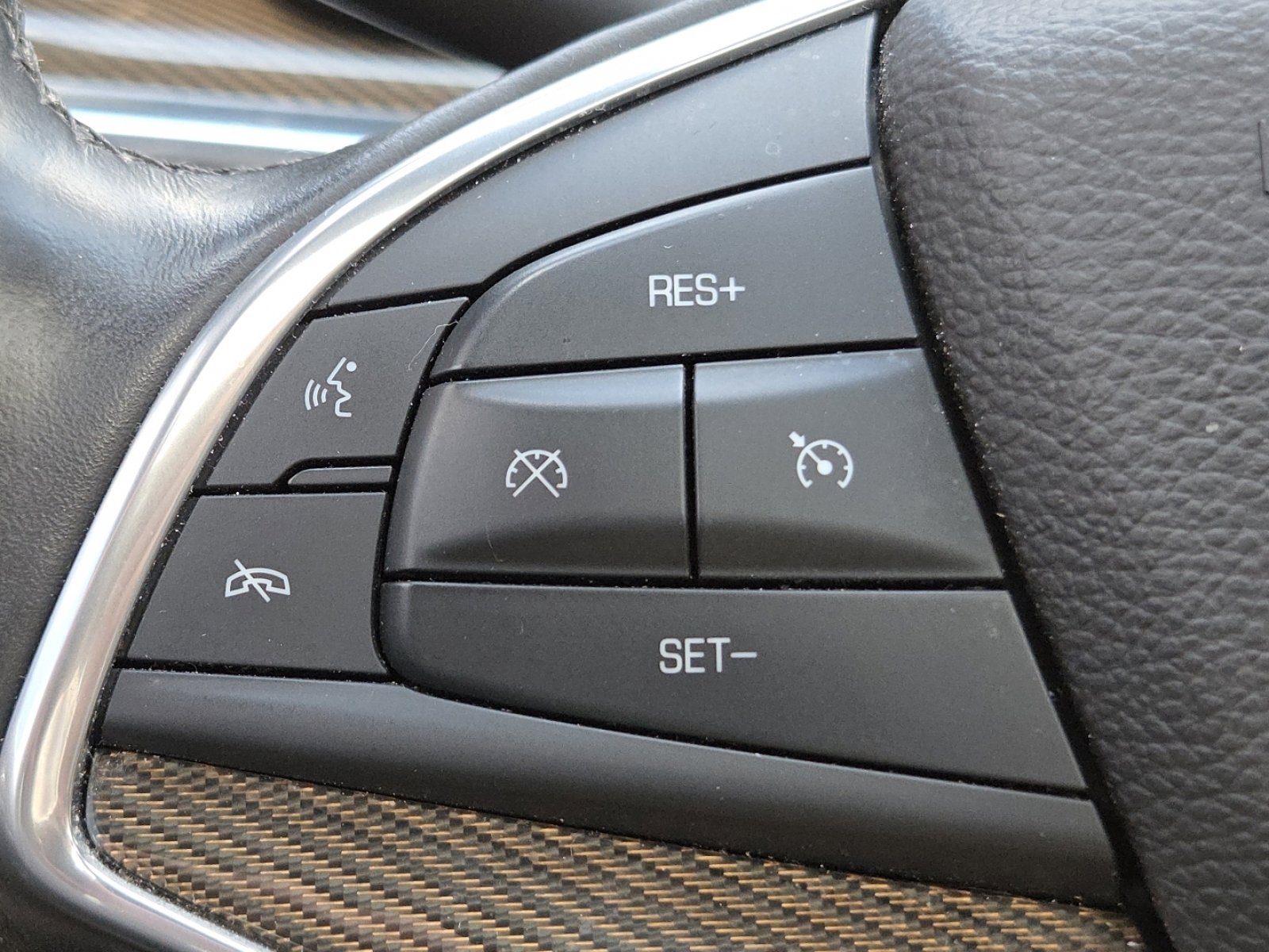 2017 Cadillac XT5 Platinum