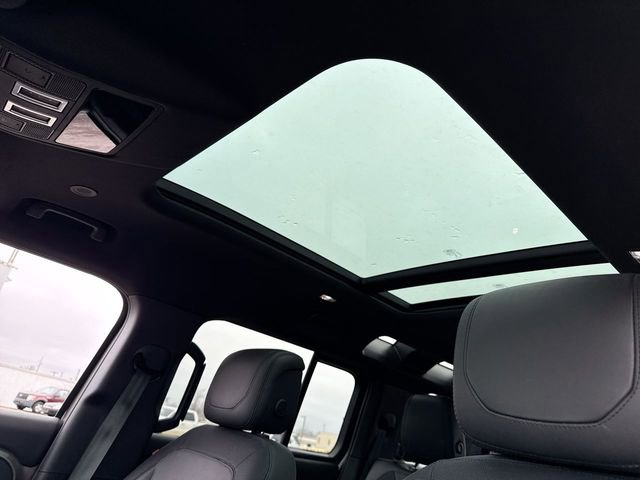 2023 Land Rover Defender 110 X-Dynamic SE