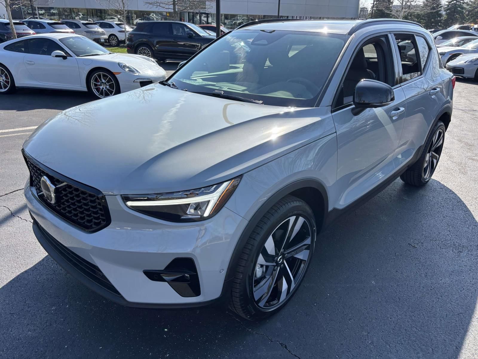 2026 Volvo Xc40 B5 Plus
