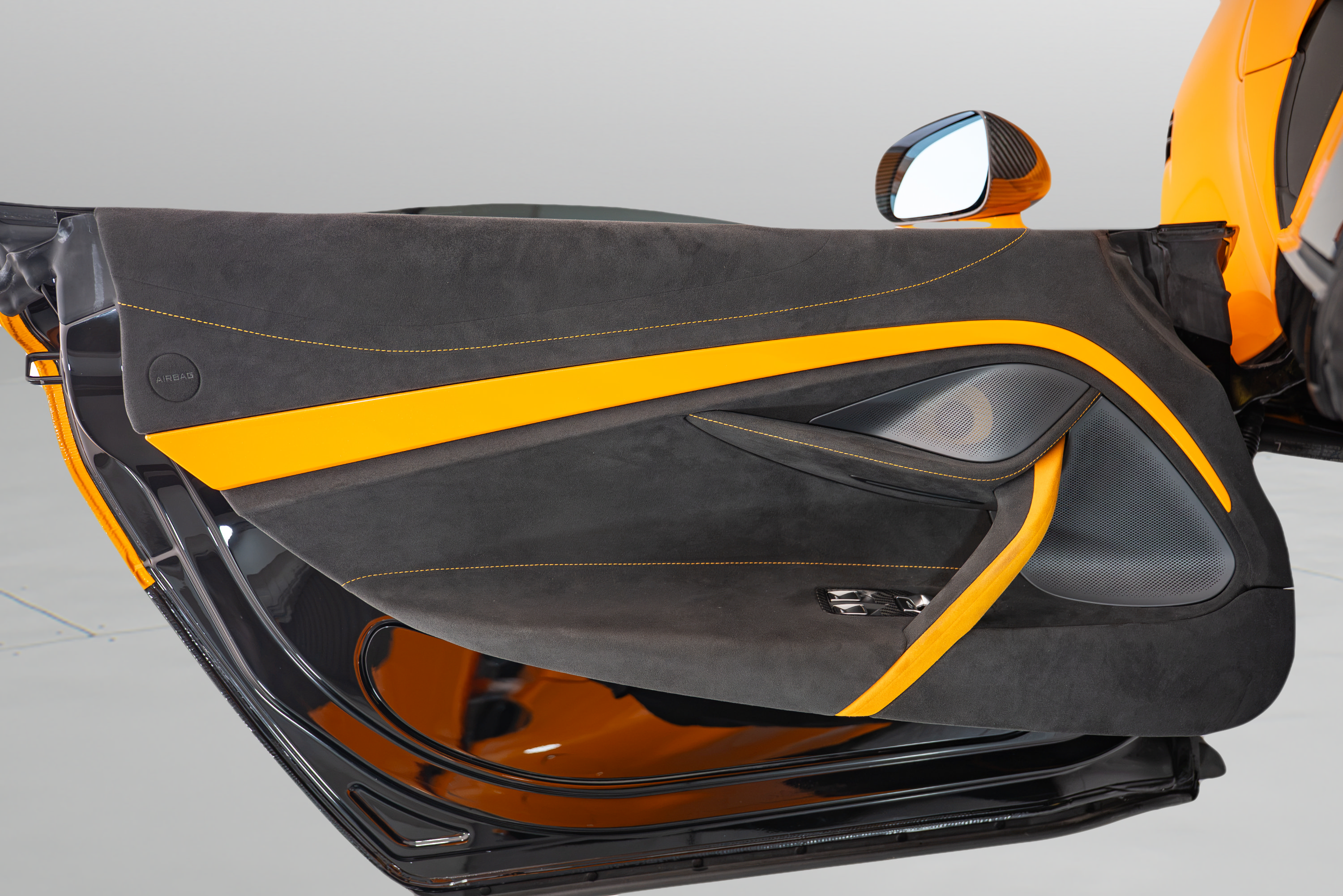 Used 2022 McLaren 765LT photo 26