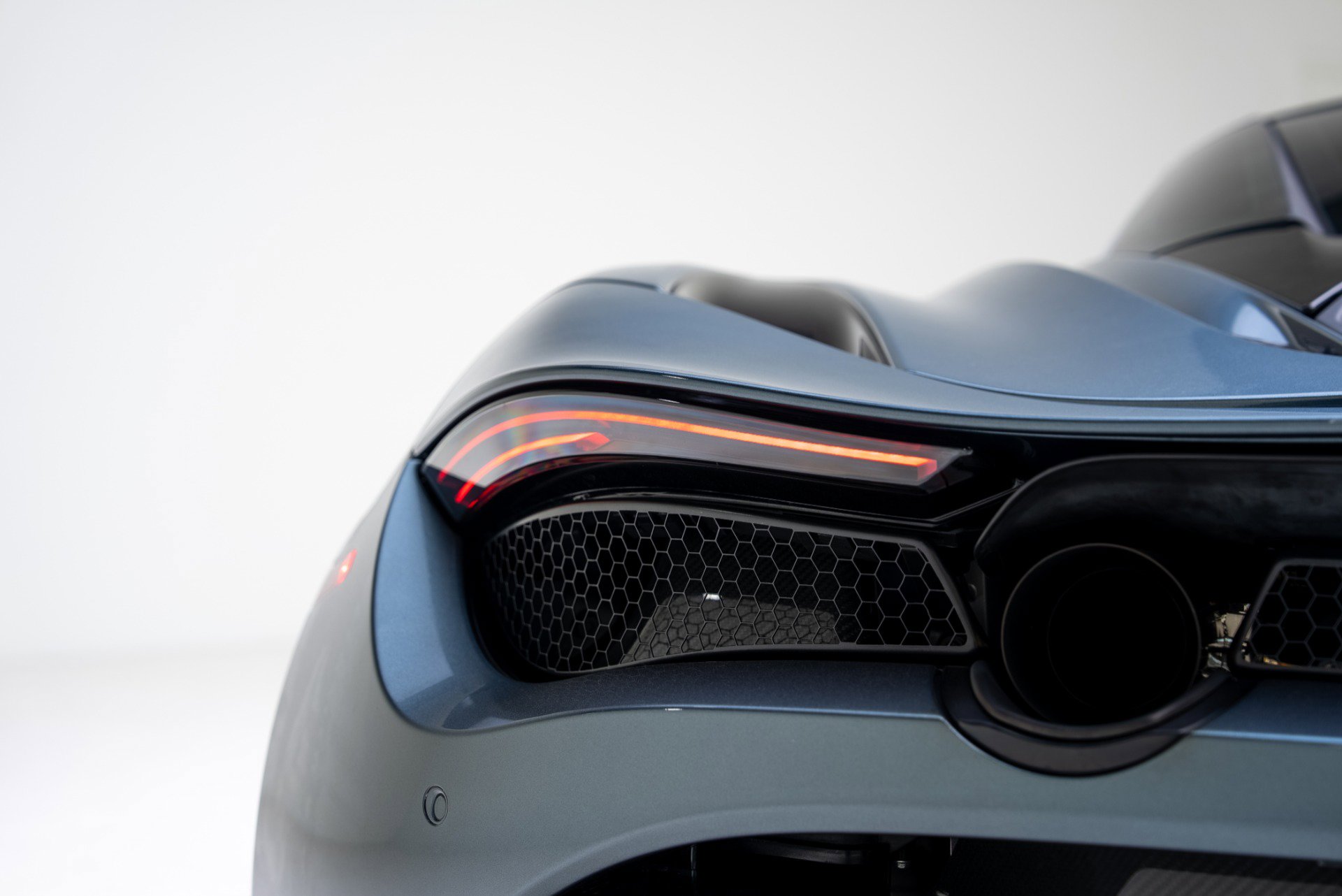 Used 2018 McLaren 720S Luxury photo 29