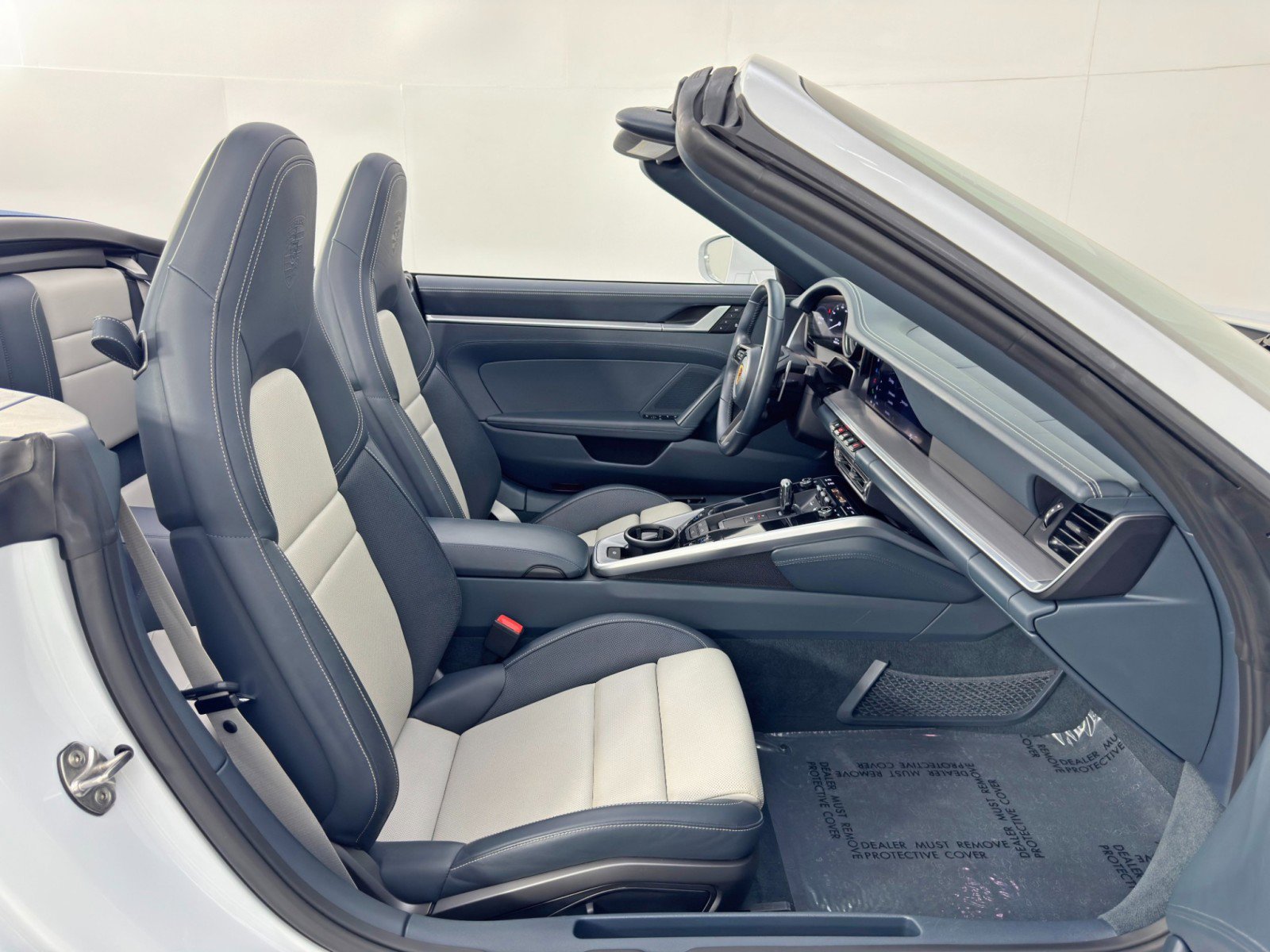 2022 Porsche 911 Carrera