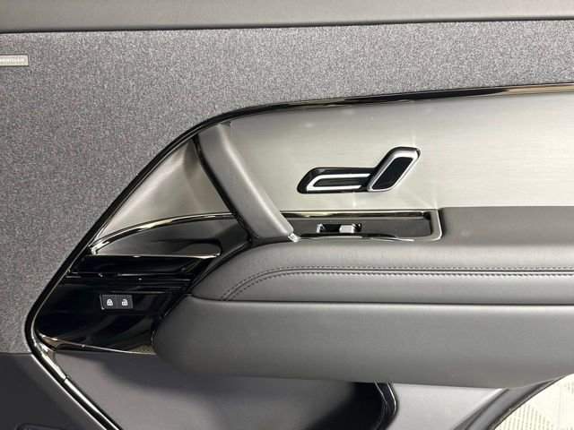 2026 Land Rover Range Rover Sport SE