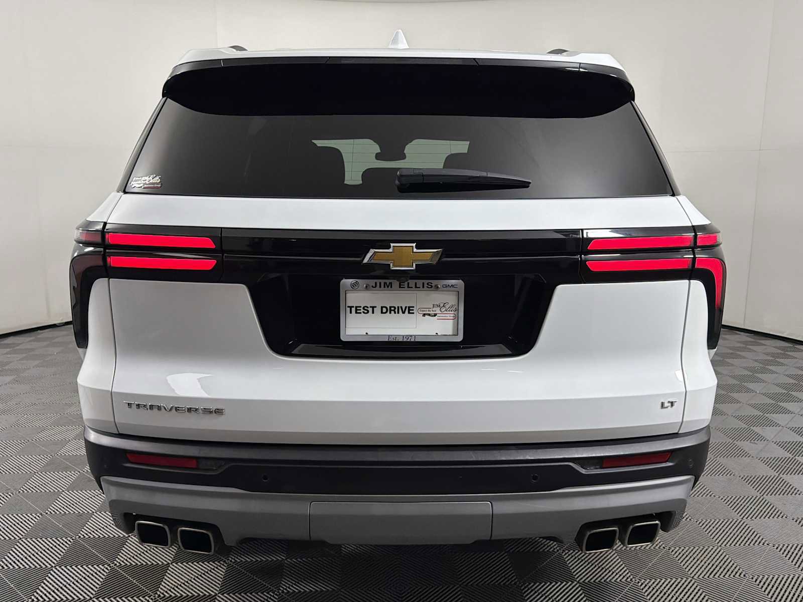 2024 Chevrolet Traverse LT