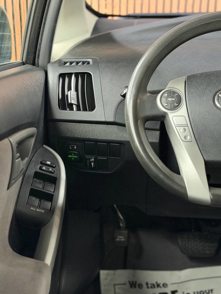 2012 Toyota Prius Two