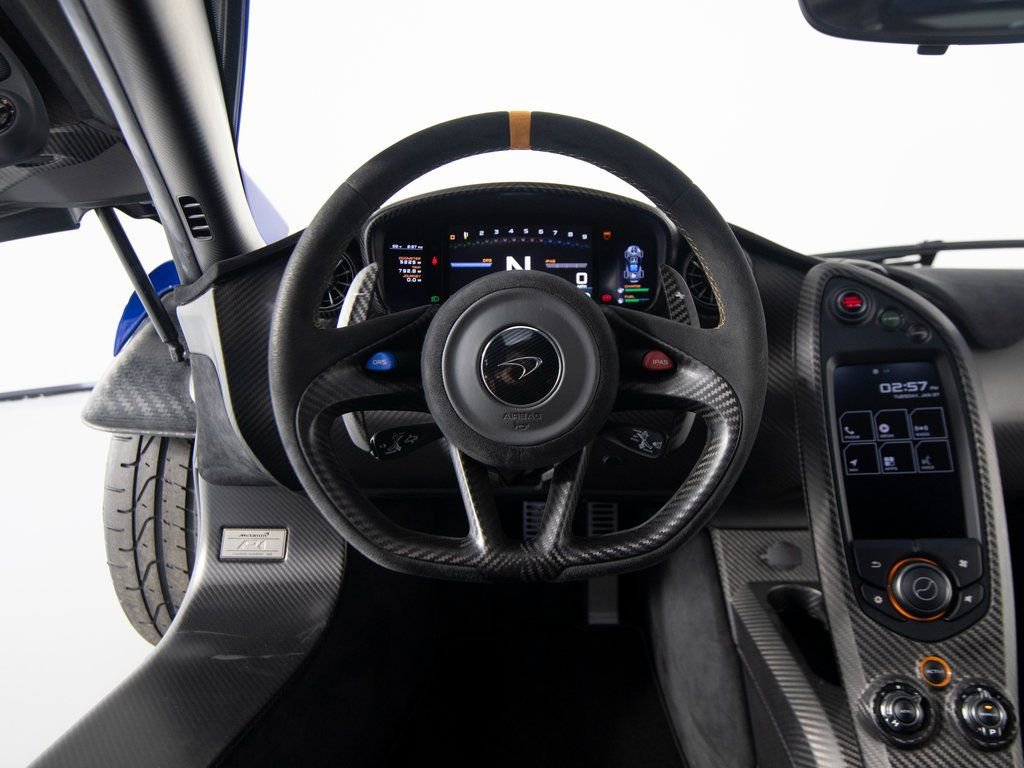 Used 2015 McLaren P1 photo 29