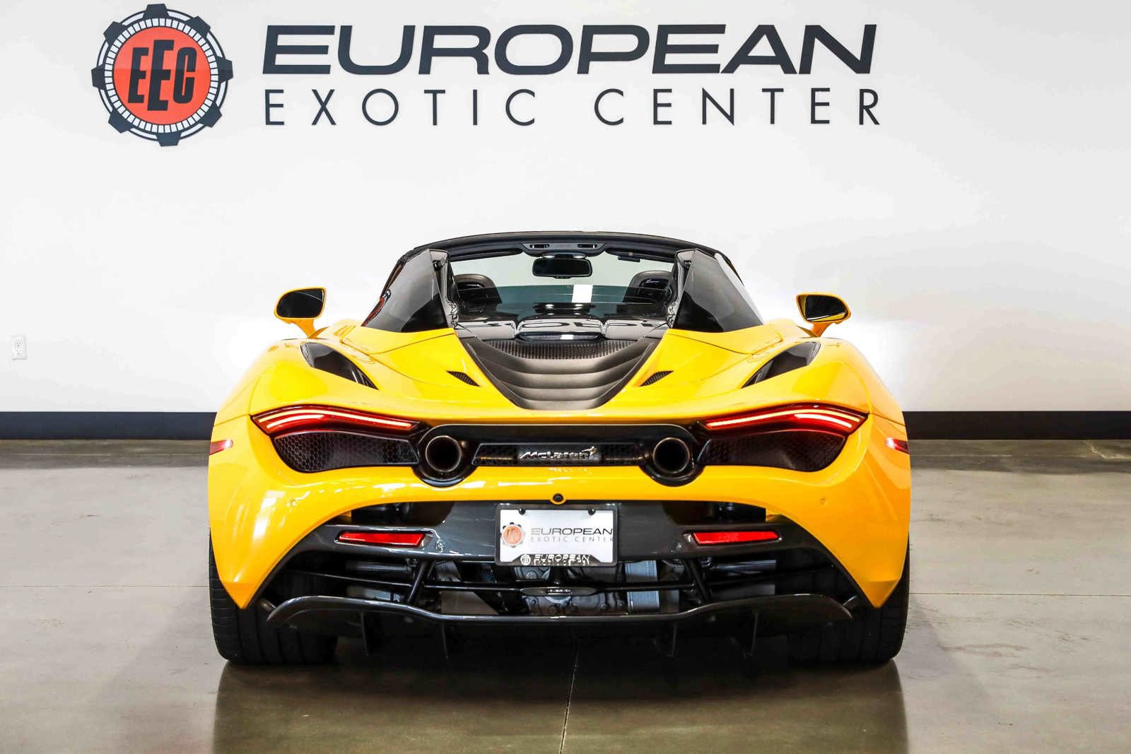 Used 2022 McLaren 720S Performance photo 12