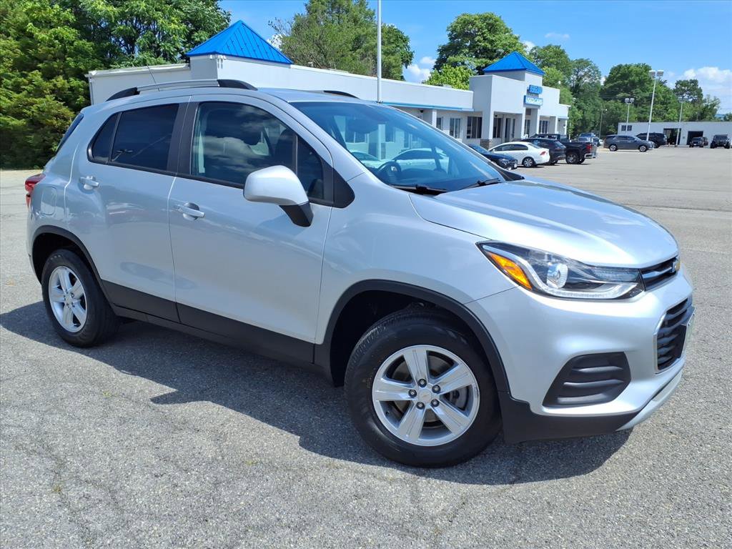 Certified 2022 Chevrolet Trax LT w/ Driver Confidence Package