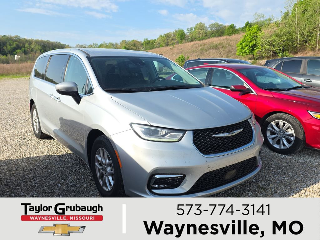 Used 2023 Chrysler Pacifica Touring-L