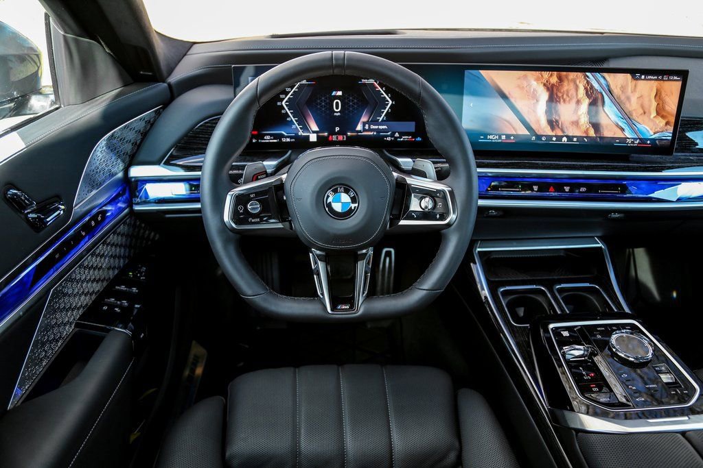 2025 BMW 760i xDrive