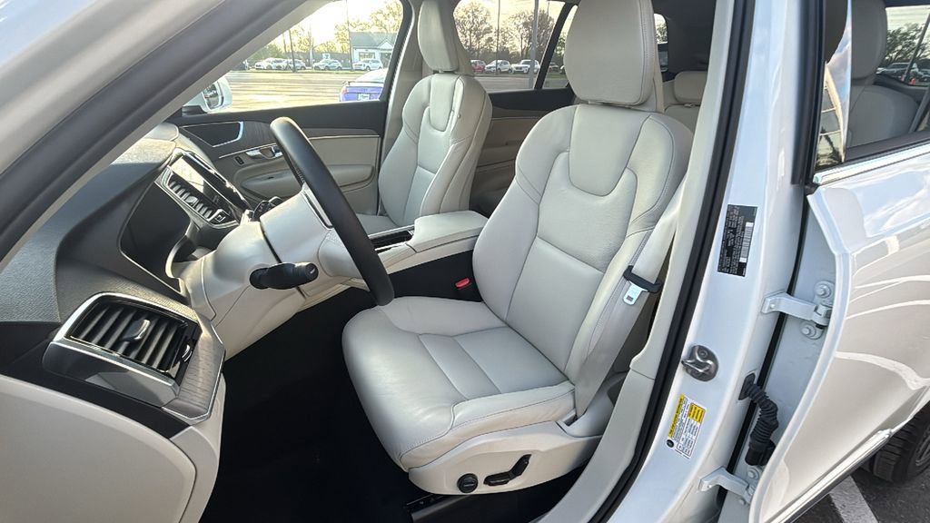 2025 Volvo Xc90 B6 Plus