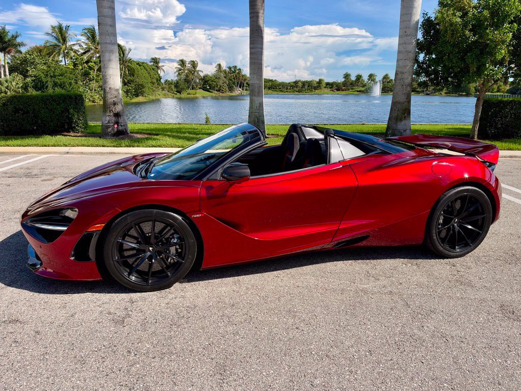 Used 2020 McLaren 720S Spider photo 12