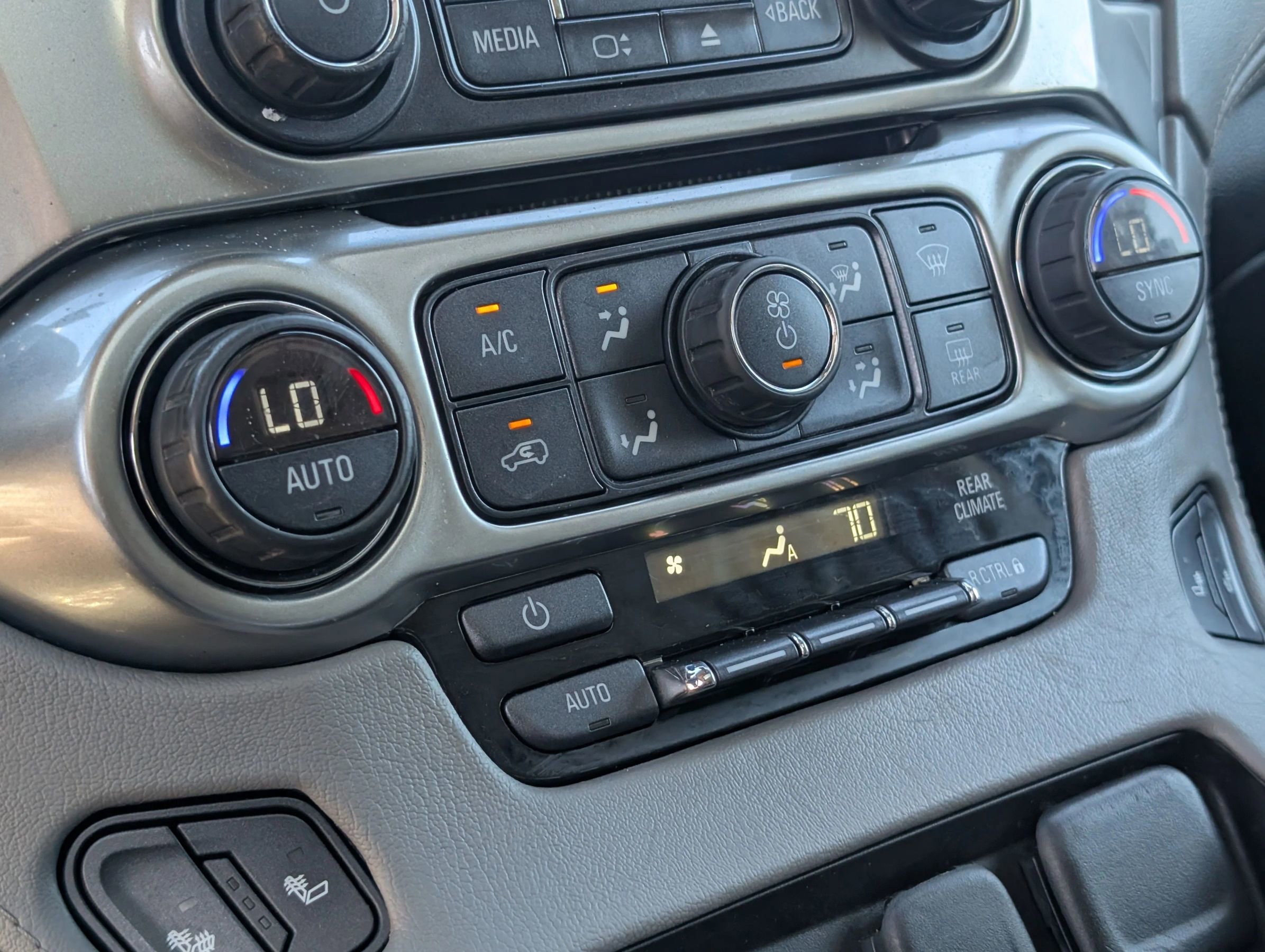 2016 Chevrolet Suburban LT