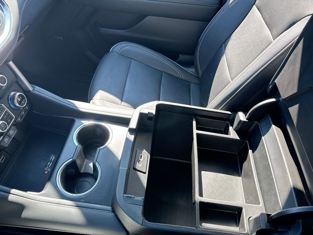 2024 GMC Yukon XL SLT