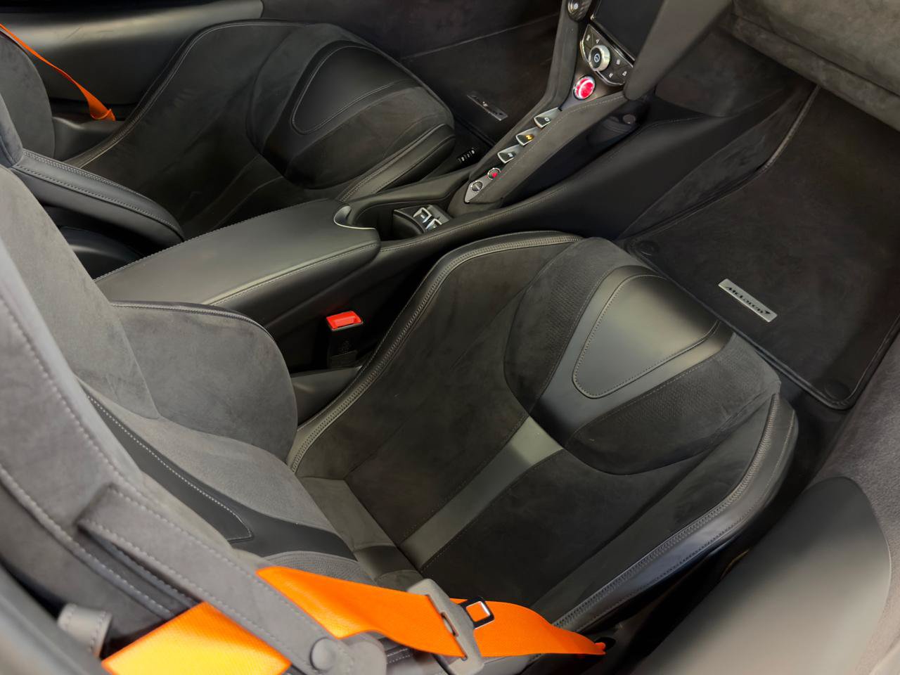 Used 2022 McLaren 720S Performance photo 33