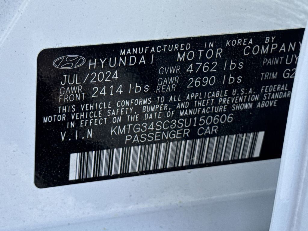 2025 Genesis G70 2.5T