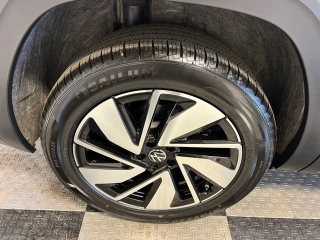 2025 Volkswagen Atlas SE