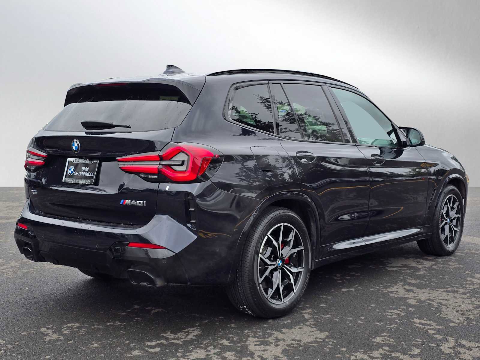 2023 BMW X3 M40i