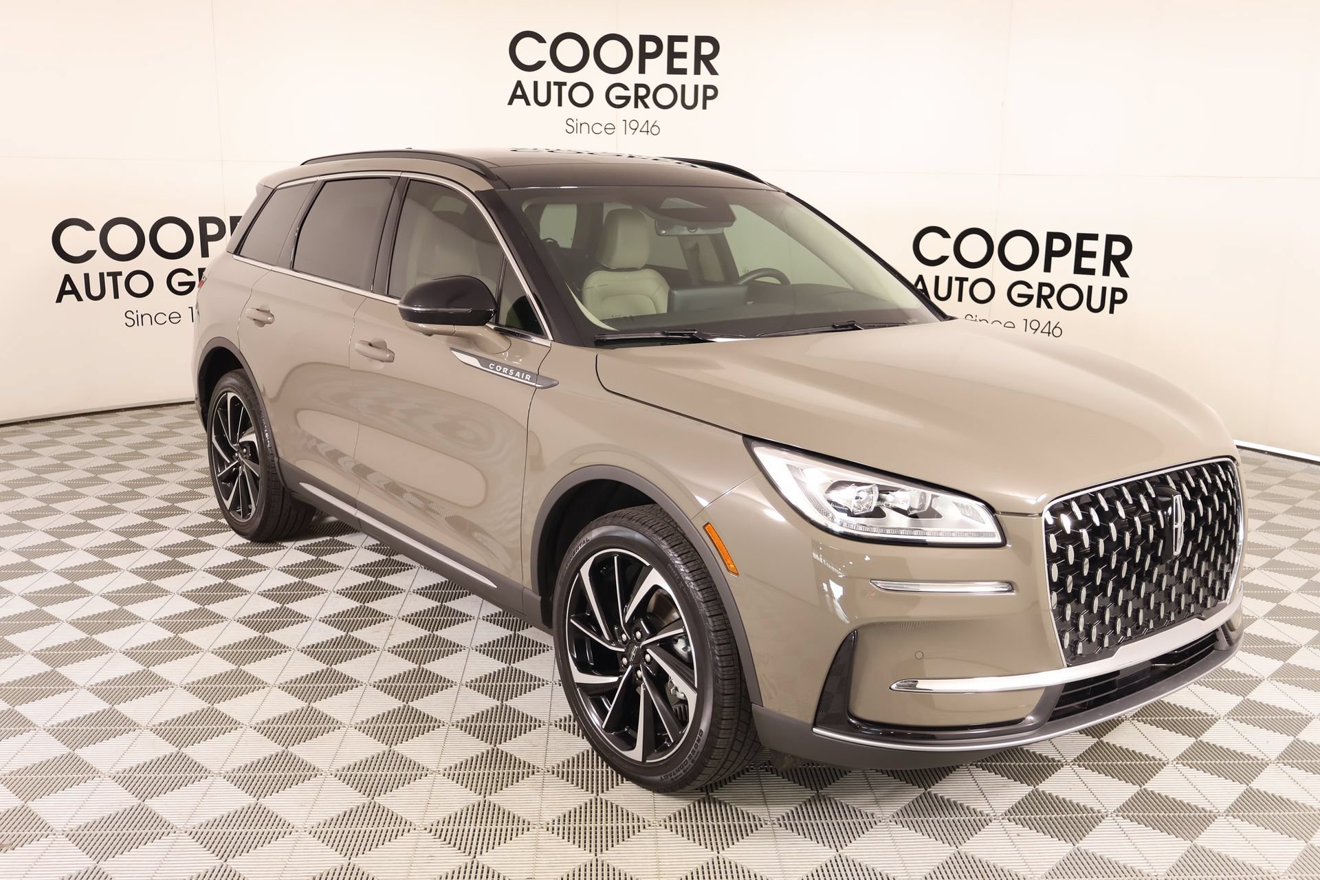Used 2025 Lincoln Corsair Reserve w/ Equipment Group 202A