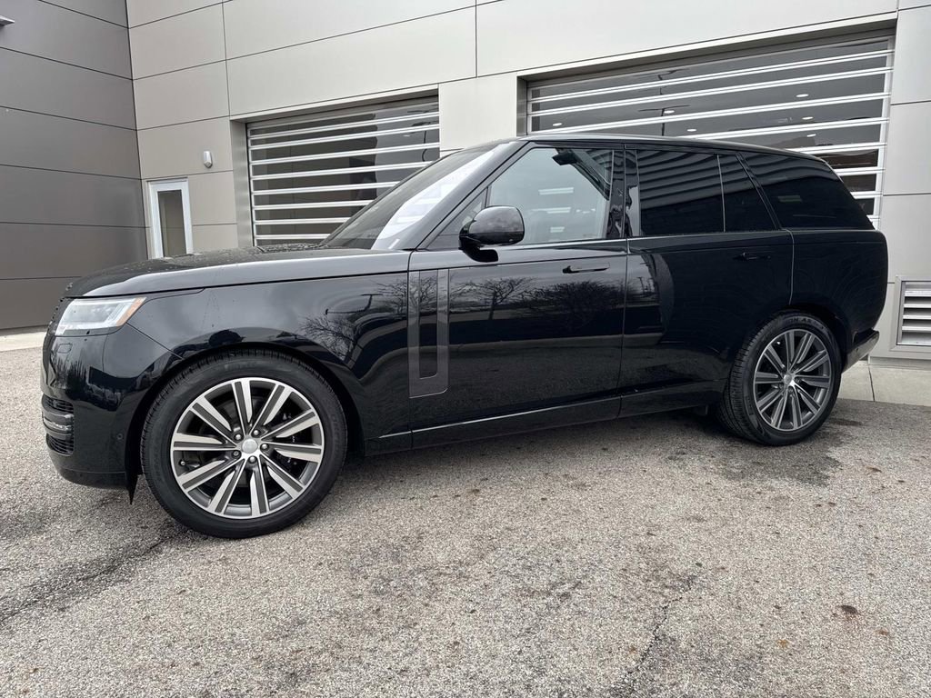 2023 Land Rover Range Rover SE