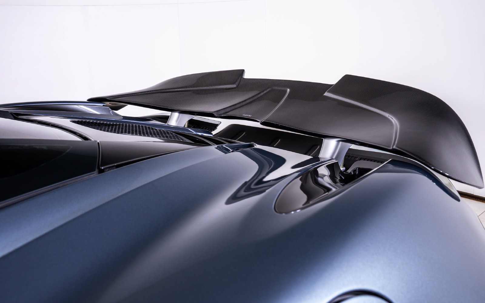 Used 2019 McLaren 720S photo 14
