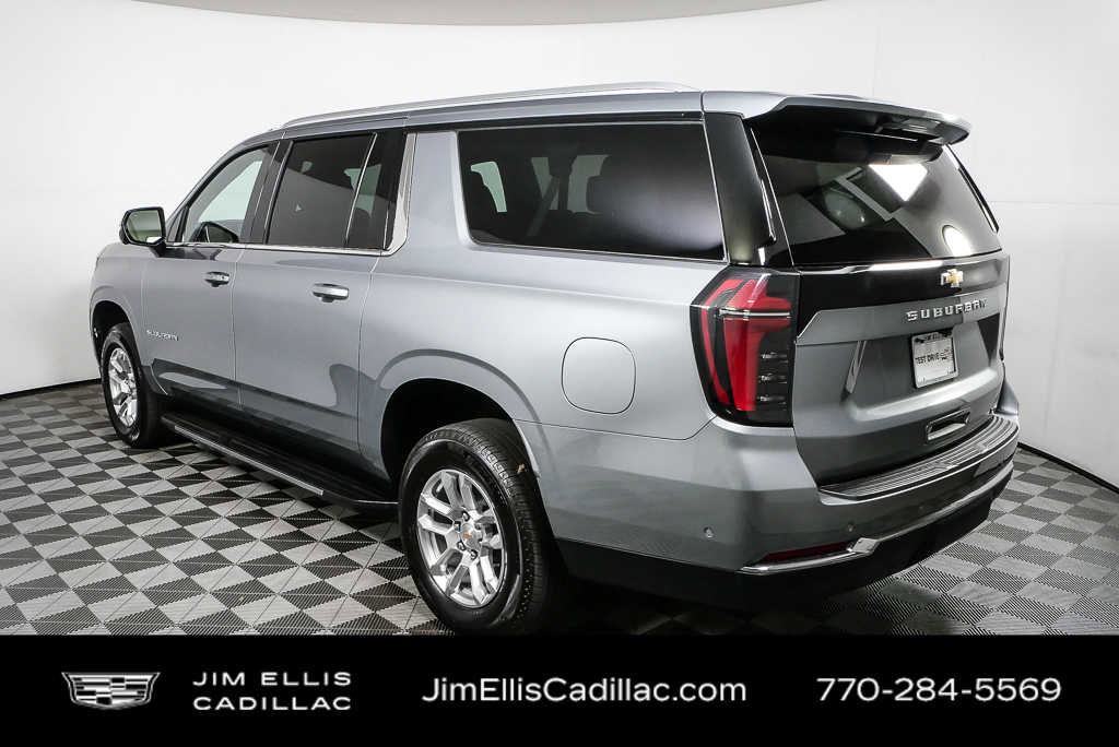2025 Chevrolet Suburban LT
