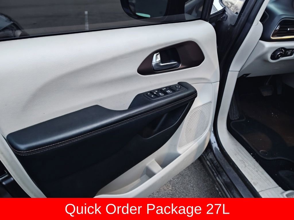 2018 Chrysler Pacifica Touring-L