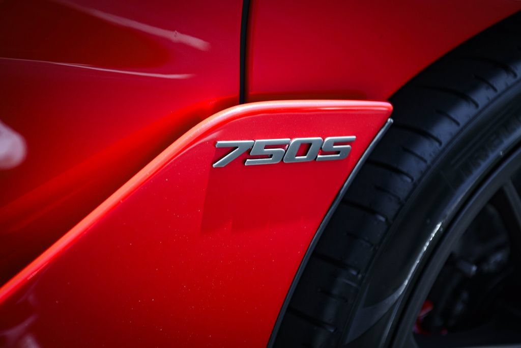 Used 2027 McLaren 750S Spider photo 18