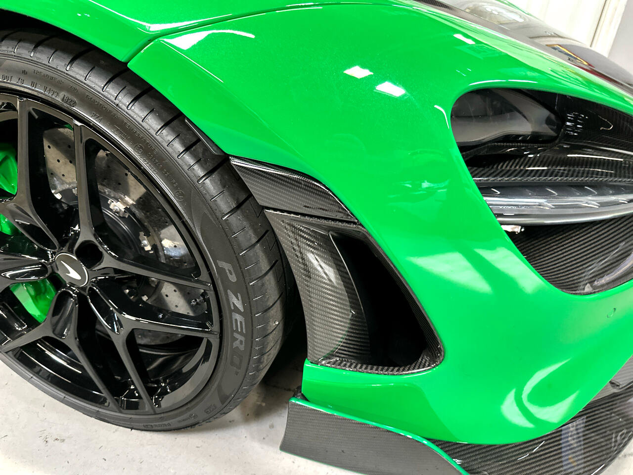 Used 2022 McLaren 765LT photo 17