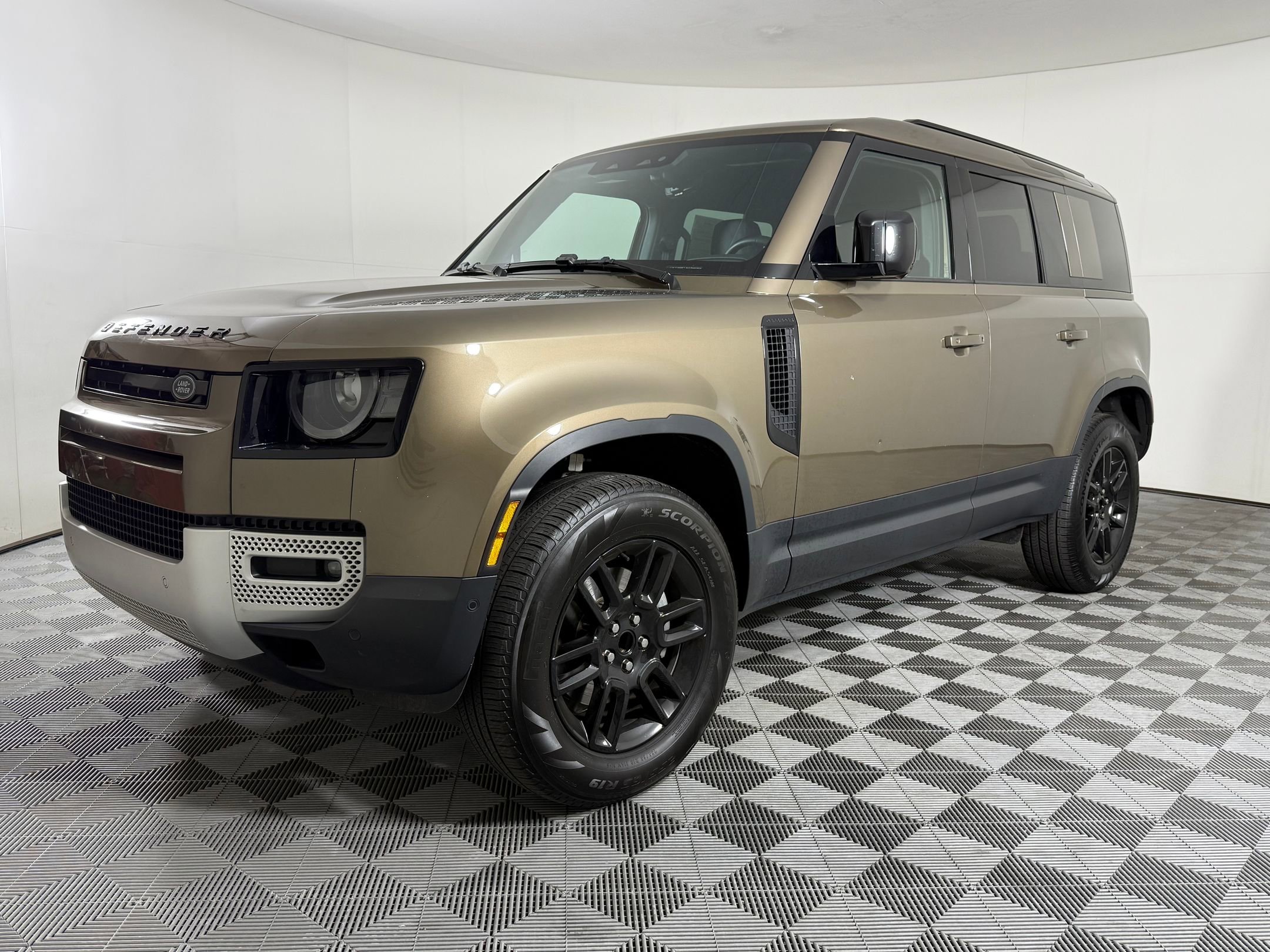 2025 Land Rover Defender 110 S