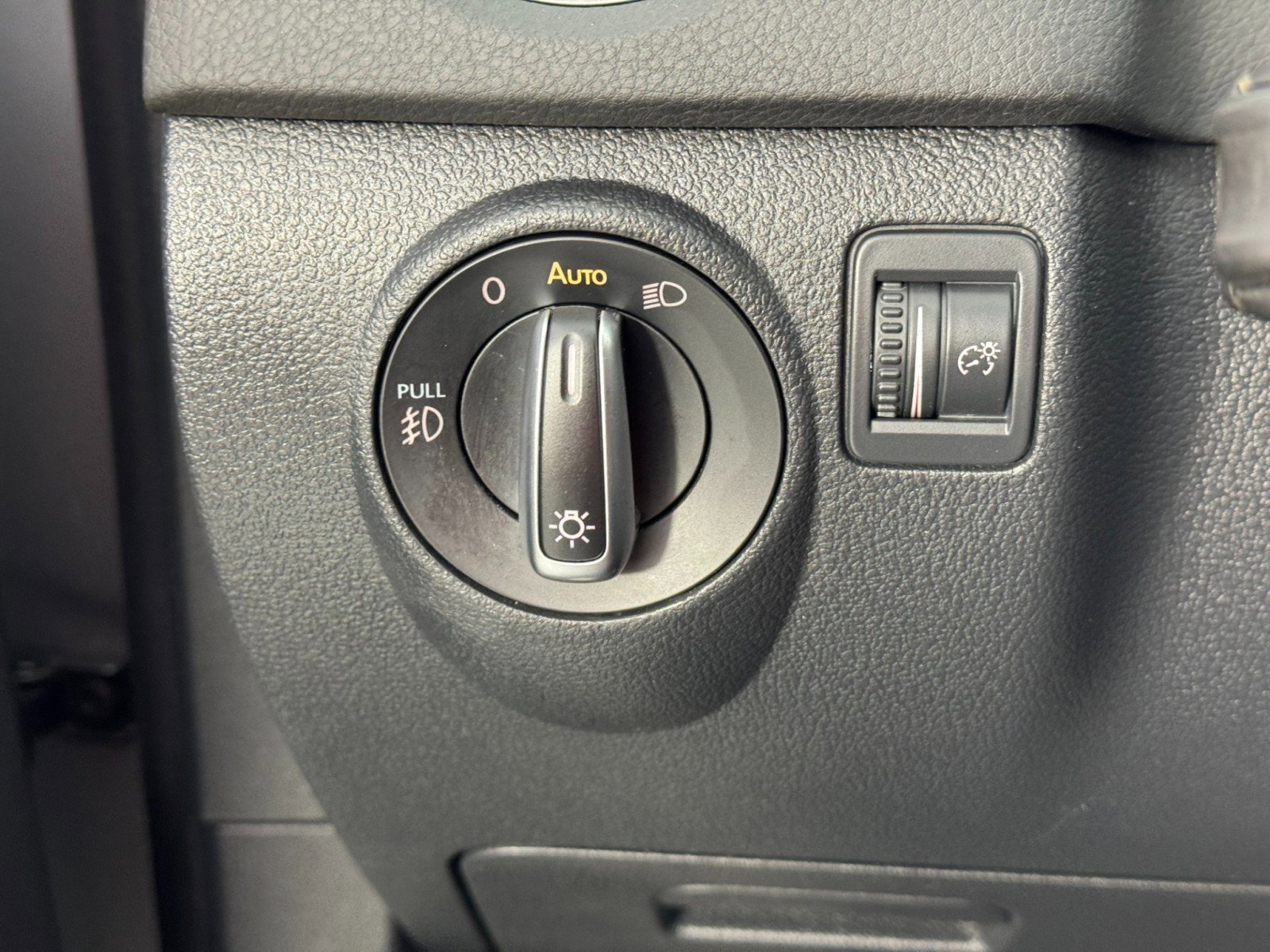 2017 Volkswagen Tiguan Sport