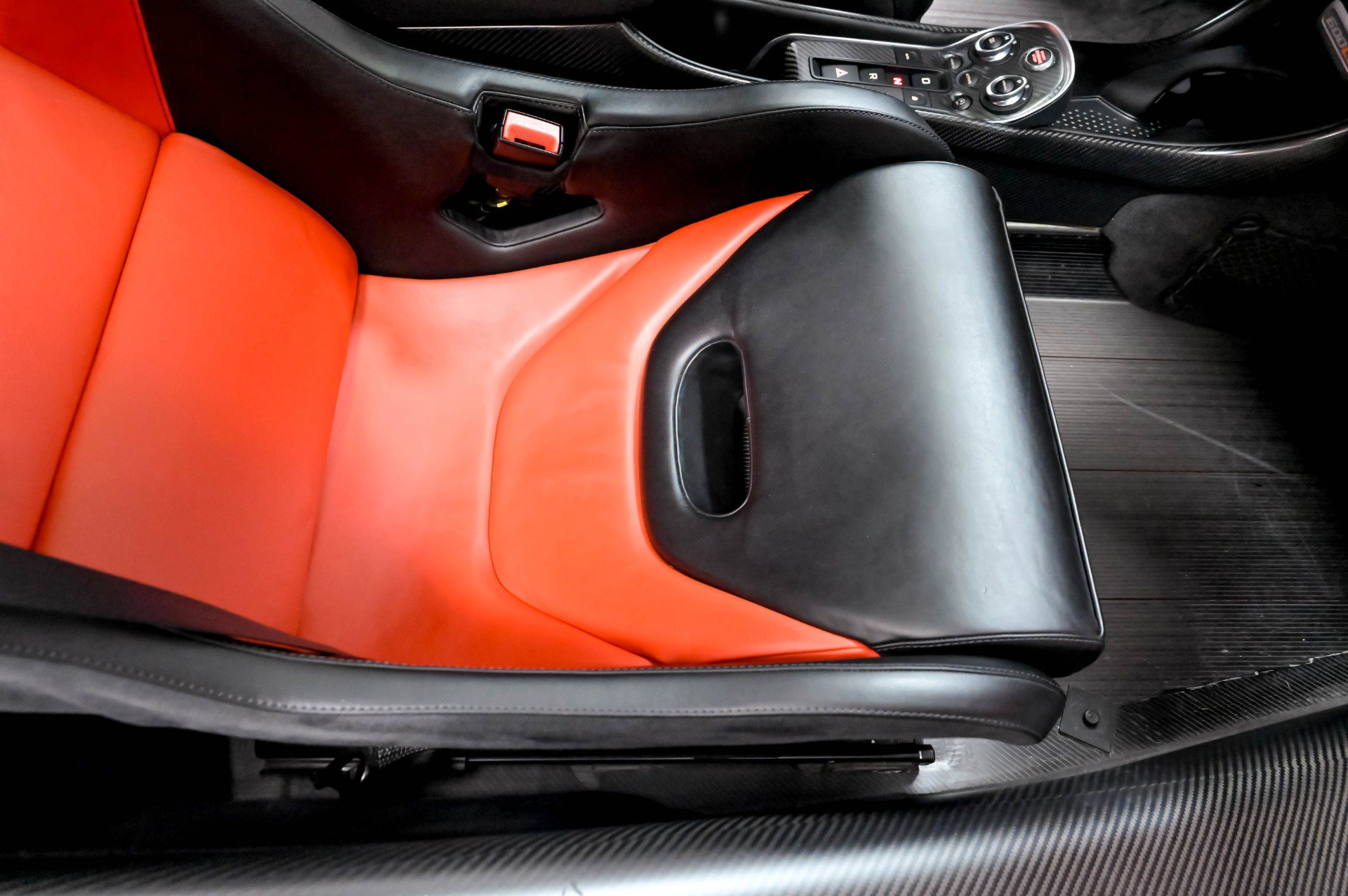 Used 2019 McLaren 600LT photo 23