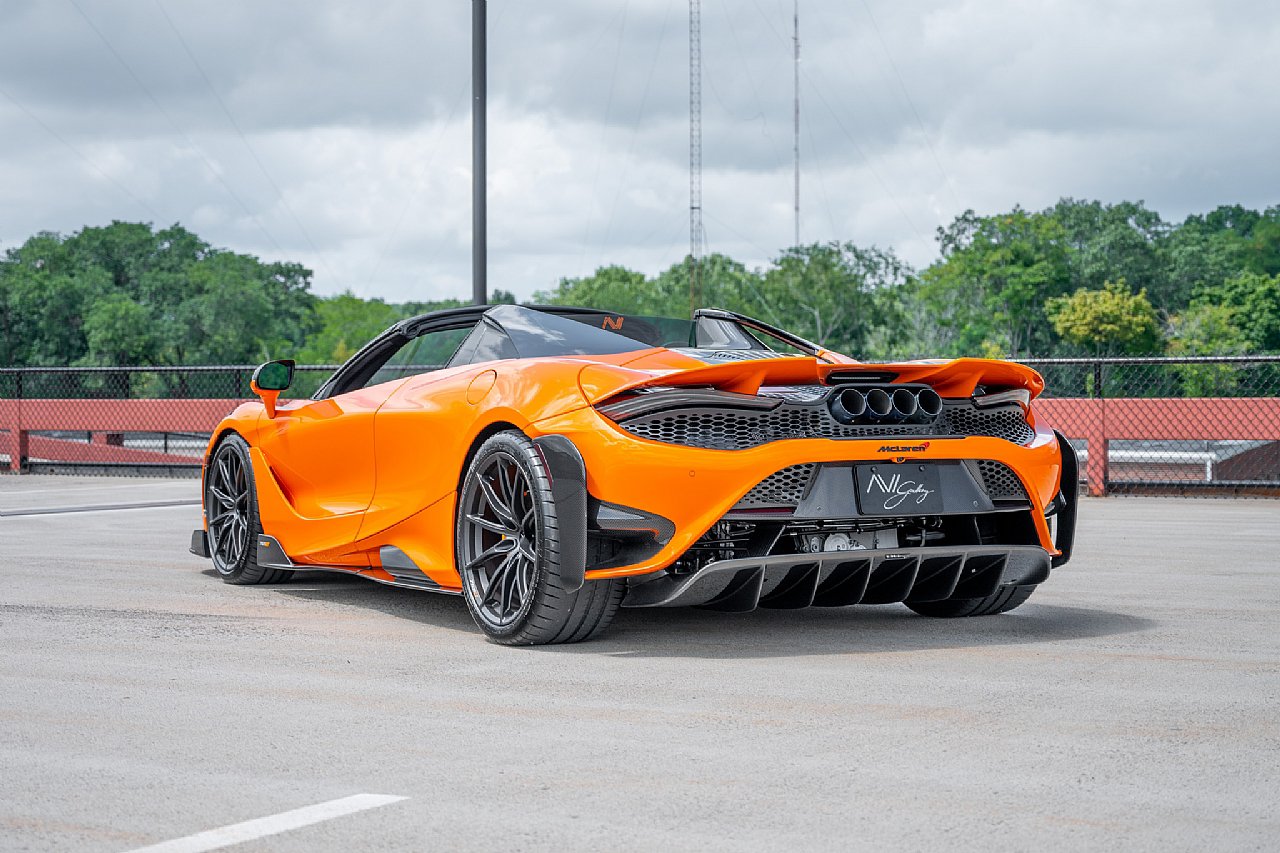 Used 2022 McLaren 765LT photo 6