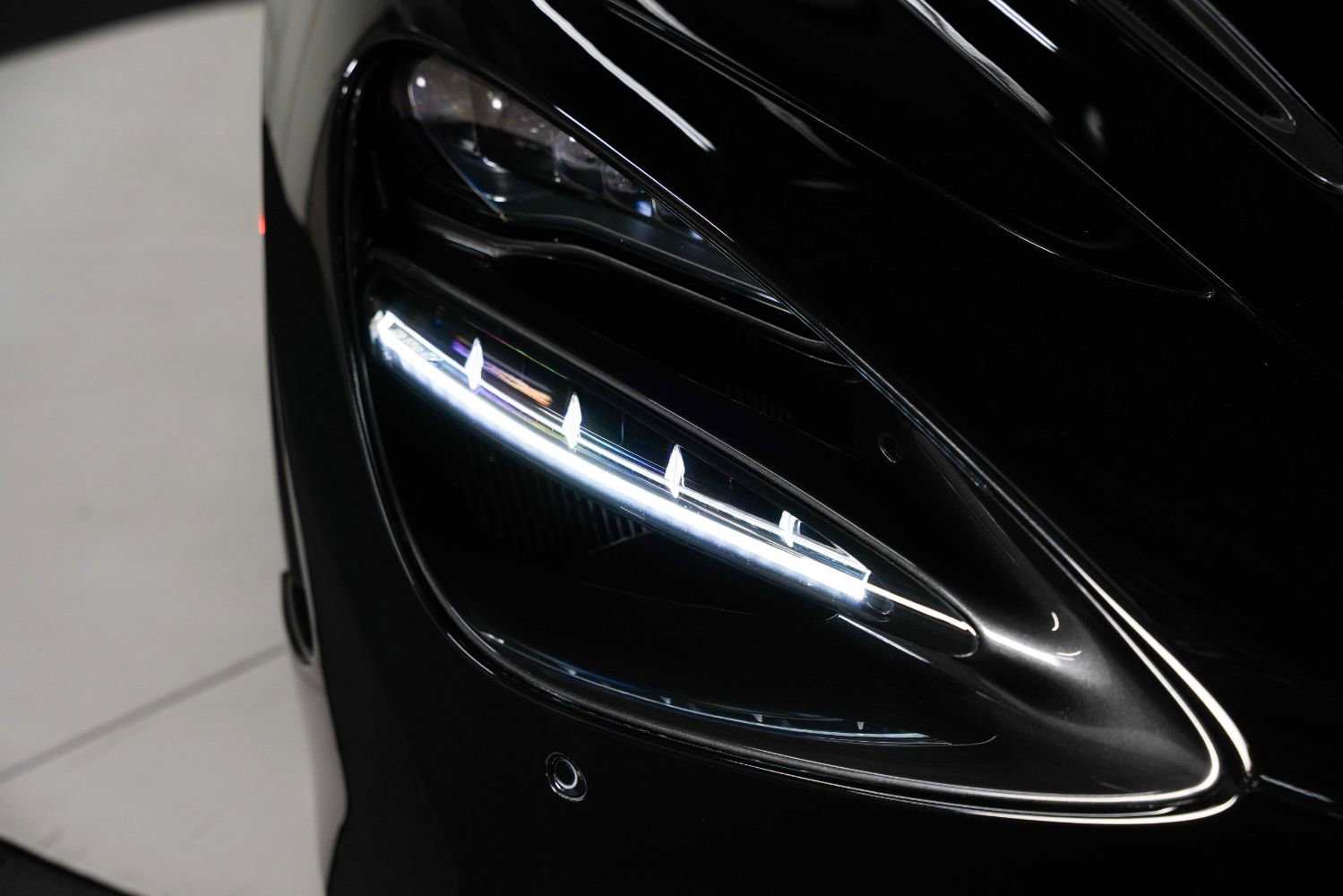 Used 2020 McLaren 720S Luxury photo 13