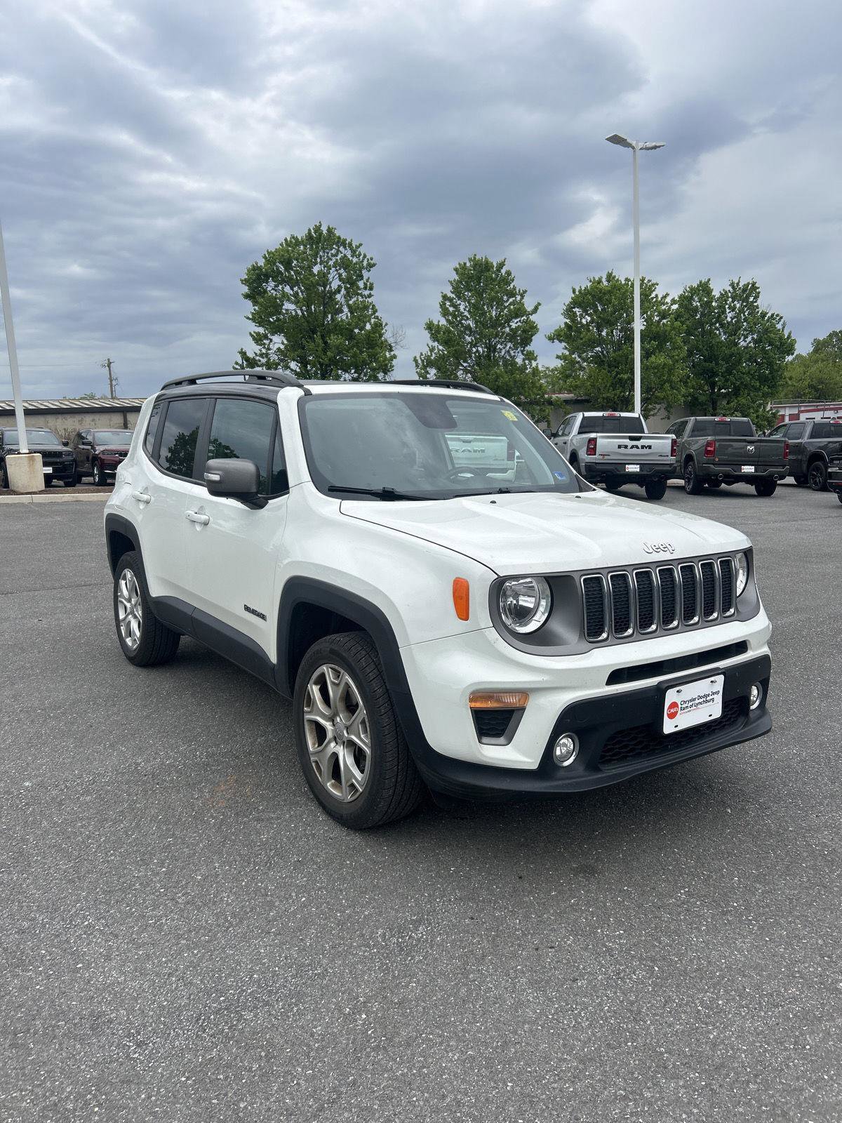 Used 2019 Jeep Renegade Limited w/ UConnect 8.4 Nav Group